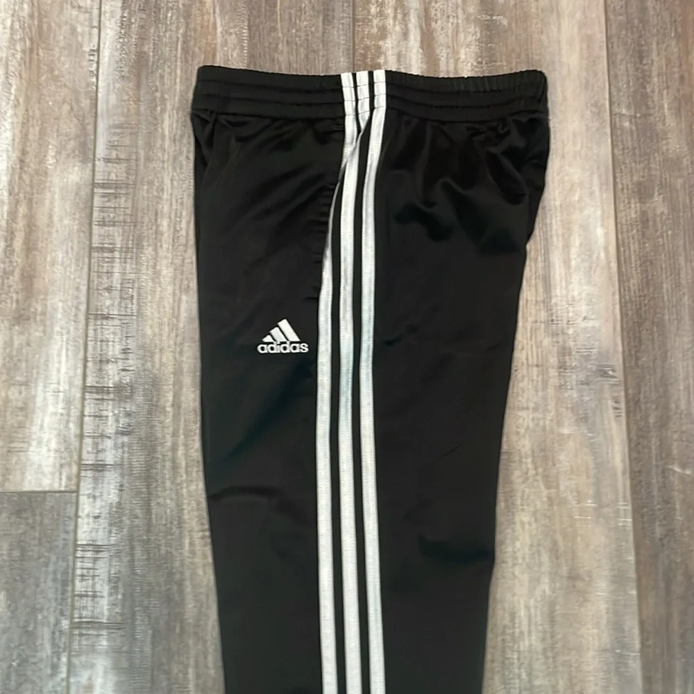 Adidas Black Stripe Sweatpants Joggers Soccer Pants Boys 14/16